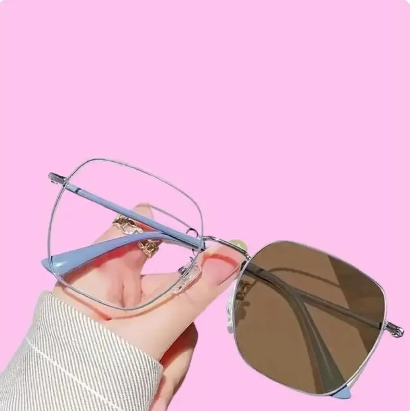 Photochromic Coler Changing Sun Glasses For Women