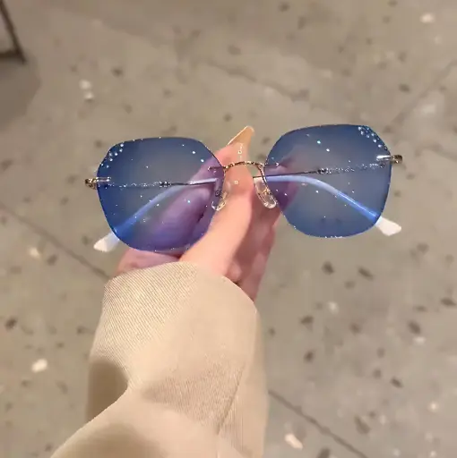Photochromic Coler Changing Sun Glasses For Men And Women 